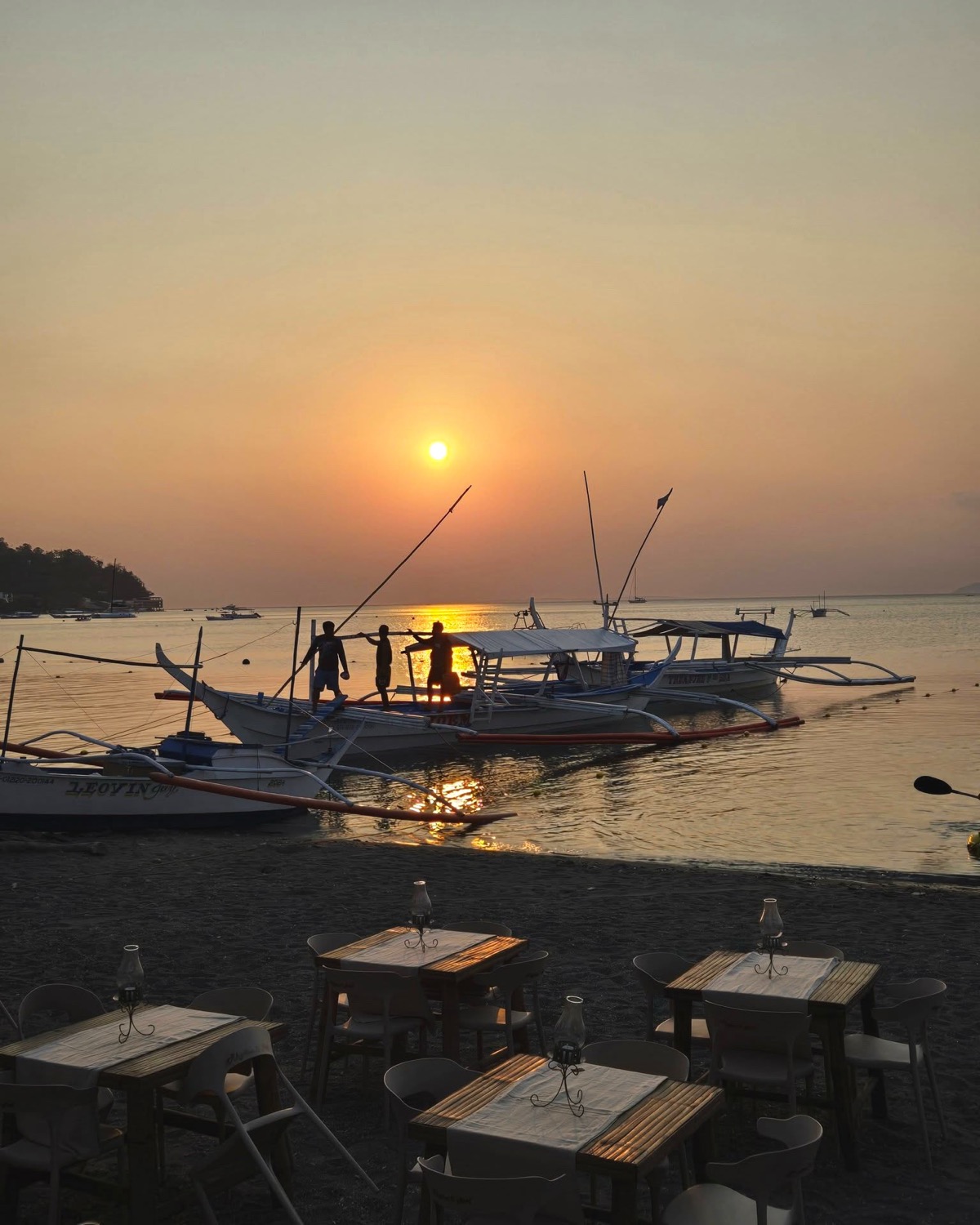 The Anilao coast at Rhythm and Reef